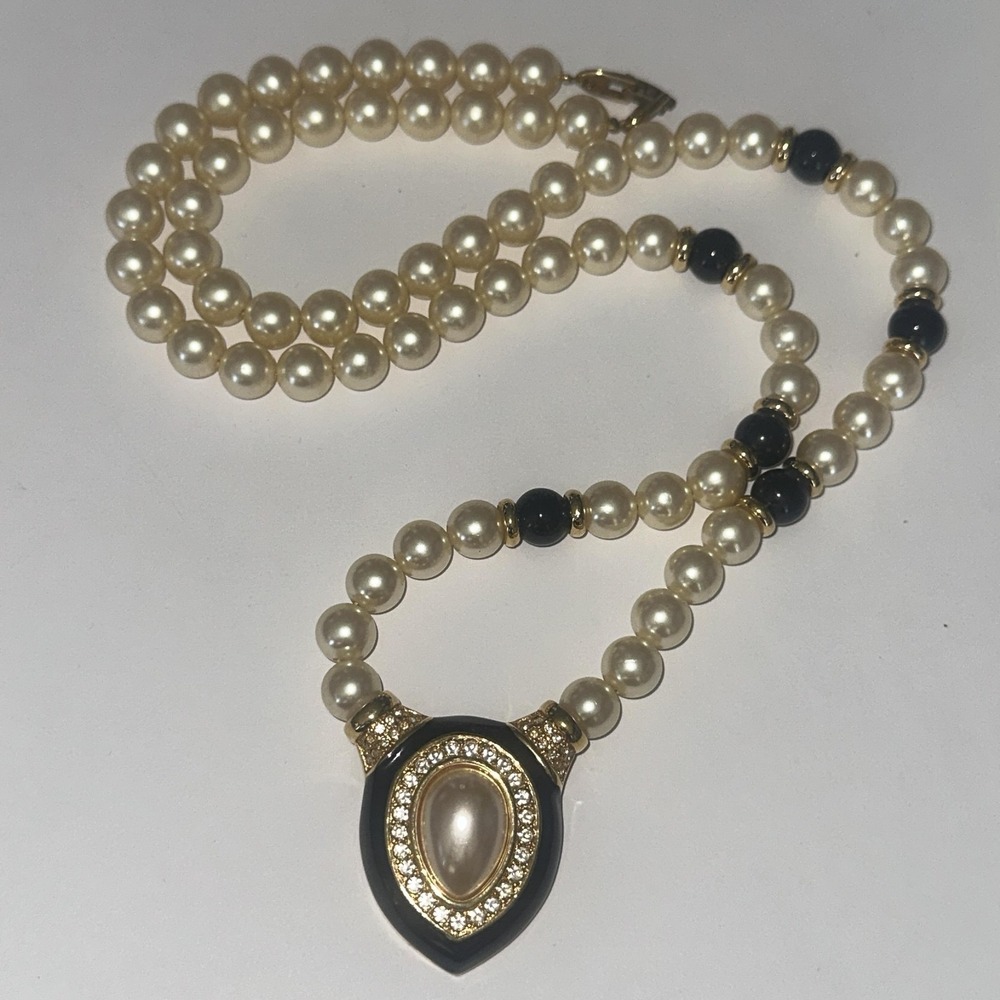 VTG Napier White Pearl Necklace Black Enamel Teardrop Pendant Statement 32 Inch